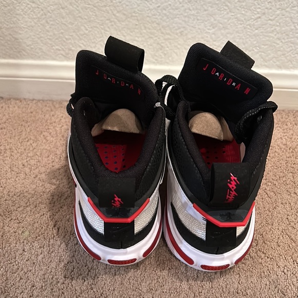 NIKE JORDAN BASKETBALL SHOES - BRAND NEW! main image 5